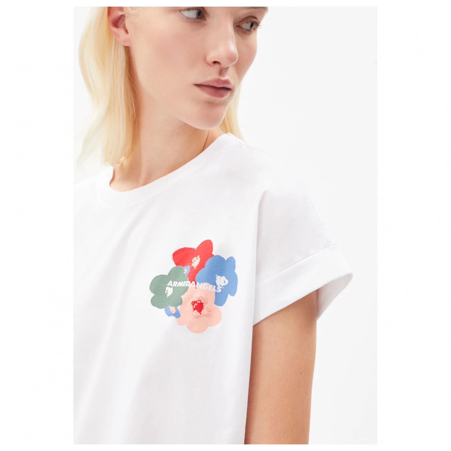 Titelseite -Maloja Geschäft armedangels womens idaa bouquet t shirt detail 4